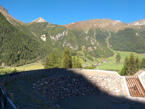 La nuova briglia sul rio di Monte Grande in val di Vizze. (Foto: Agenzia Protezione civile/Maja Clara)