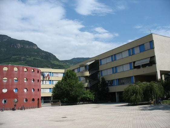 Alle scuole "Archimede" di Bolzano ultimo giorno di lezioni anticipato al 14 giugno. (Foto:ASP)