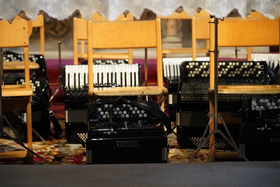 Die Konzertreihe Couleurs bringt das Akkordeon in seiner ganzen Bandbreite zum Klingen. (Foto: LPA/Landesdirektion Deutsche und ladinische Musikschule/Konrad Pichler)
