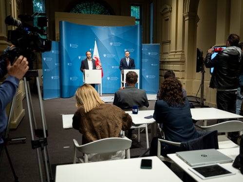 Das Sammelgesetz zur Bildung wurde vor Kurzem von Landesregierung genehmigt, demnächst erfolgt Behandlung im Landtag. Die Bildungslandesräte Achammer und Galateo stellten dazu am 7. Mai einige Kernpunkte vor. (Foto: LPA/Fabio Brucculeri)