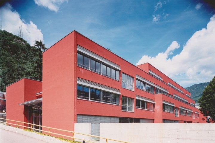 La nuova sezione internazionale del liceo scientifico in lingua tedesca Bolzano in via Fago verrà presentata sabato (2 dicembre) alle 10 (Foto: ASP)