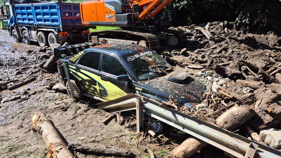 Dopo la colata detritica nel rio di Rattisio vecchio in Val Senales, in cui è rimasta sepolta un'auto, l'Area funzionale Bacini montani ha iniziato i lavori di bonifica il 7 luglio. (Foto: Ufficio Sistemazione bacini montani ovest dell'Agenzia per la Protezione civile/Martin Eschgfäller)