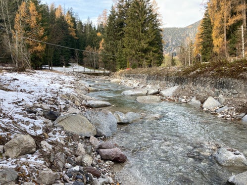 La morfologia del rio Sesto è stata migliorata ridisegnando gli argini in alcuni punti (Foto: ASP / Ufficio sistemazione bacini montani Est) 
