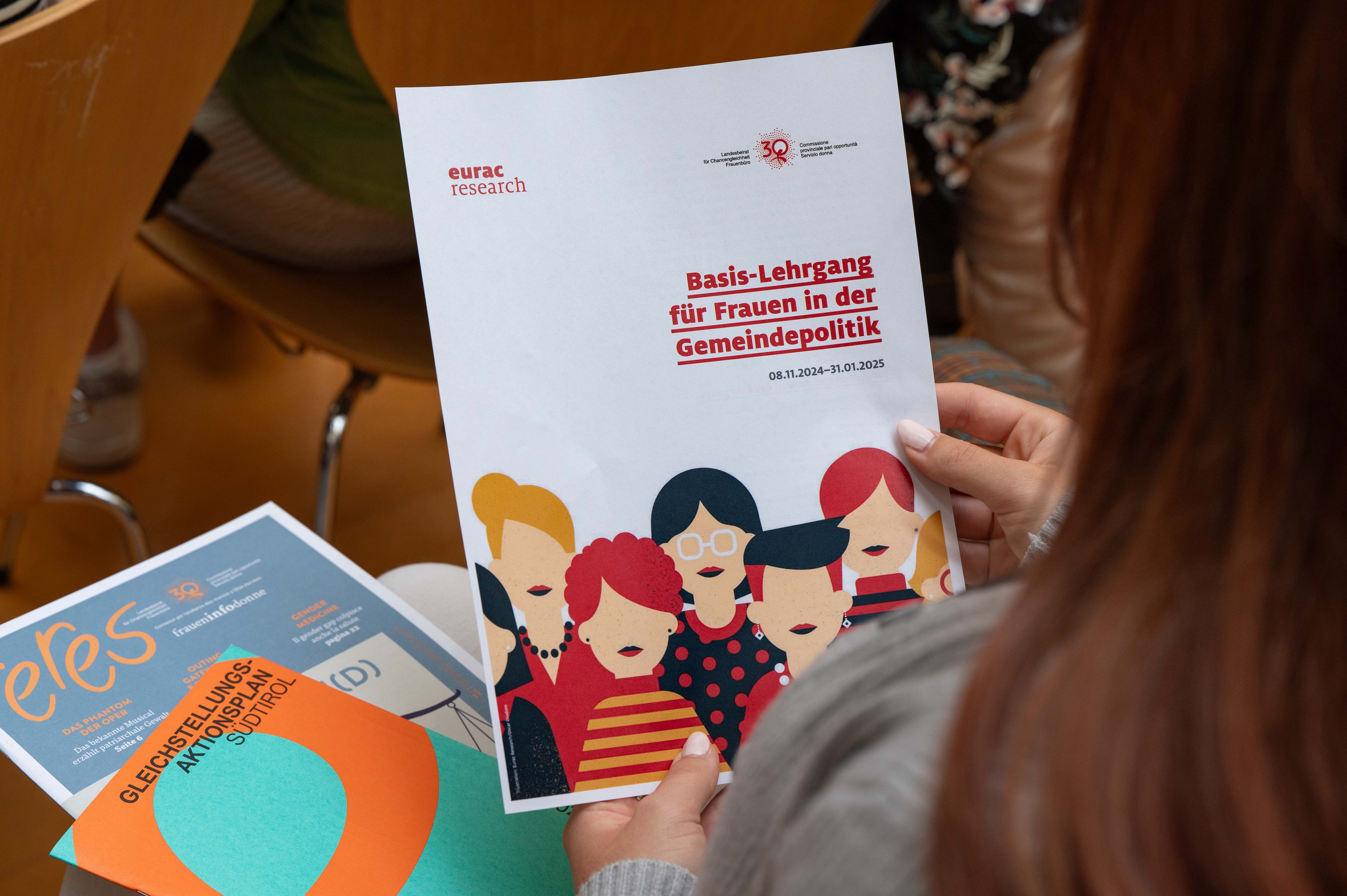 Im November startet der erste Lehrgang für Frauen in der Gemeindepolitik – Interessierte können sich dafür noch innerhalb Oktober online anmelden. (Foto: LPA/Greta Stuefer)