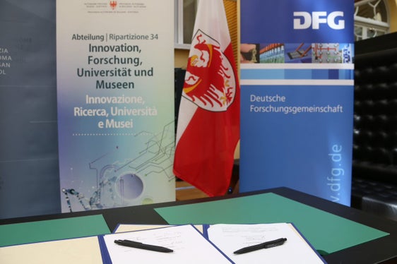 Nel triennio 2023-2025, la Provincia autonoma di Bolzano sosterrà sette nuovi progetti internazionali di ricerca con un budget complessivo di 1,8 milioni di euro (Foto: ASP/Guido Steinegger)