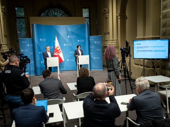 Einer der letzten großen Bereiche der Wohnreform 2025 kommt nun in die Umsetzung: Im Pressesaal des Palais Widmann wurden die Neuerungen der Wohnbauförderung erläutert. (Foto: LPA/Fabio Brucculeri)