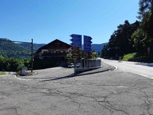 L'incrocio per Aldino sulla SS48 dopo l'intervento di messa in sicurezza (Foto: ASP/Ufficio tecnico strade Centro-Sud)