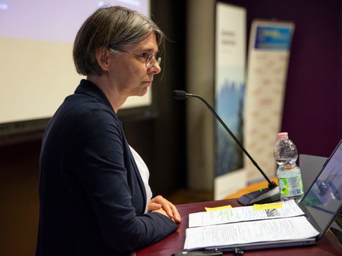 Come ha sottolineato Esther Happacher dell'Università di Innsbruck (foto), il progetto di pace Europa ha un significato particolare per l'Alto Adige. (Foto: ASP/Fabio Brucculeri)