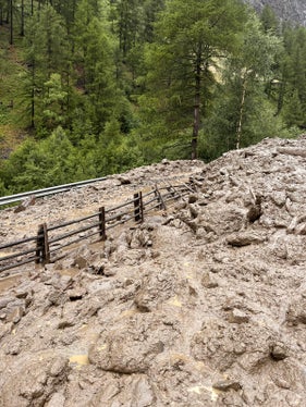 Murgang im Schafstallbach (Infangbach), einem orografisch linken Zubringer des Pfossentalbachs, am Nachmittag des Sonntags, 28. Juni. (Foto: LPA/Amt für Wildbach- und Lawinenverbauung West in der Agentur für Bevölkerungsschutz) 