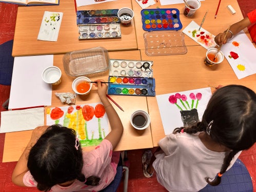 In den Sommerkursen verbinden die Sprachenzentren praxisnahes Lernen mit individueller Unterstützung und fördern damit sowohl den Spracherwerb als auch den schulischen Erfolg. (Foto: LPA/Pädagogische Abteilung/Deutsche Bildungsdirektion/Landesamt für Beratung/Fabio Casati)