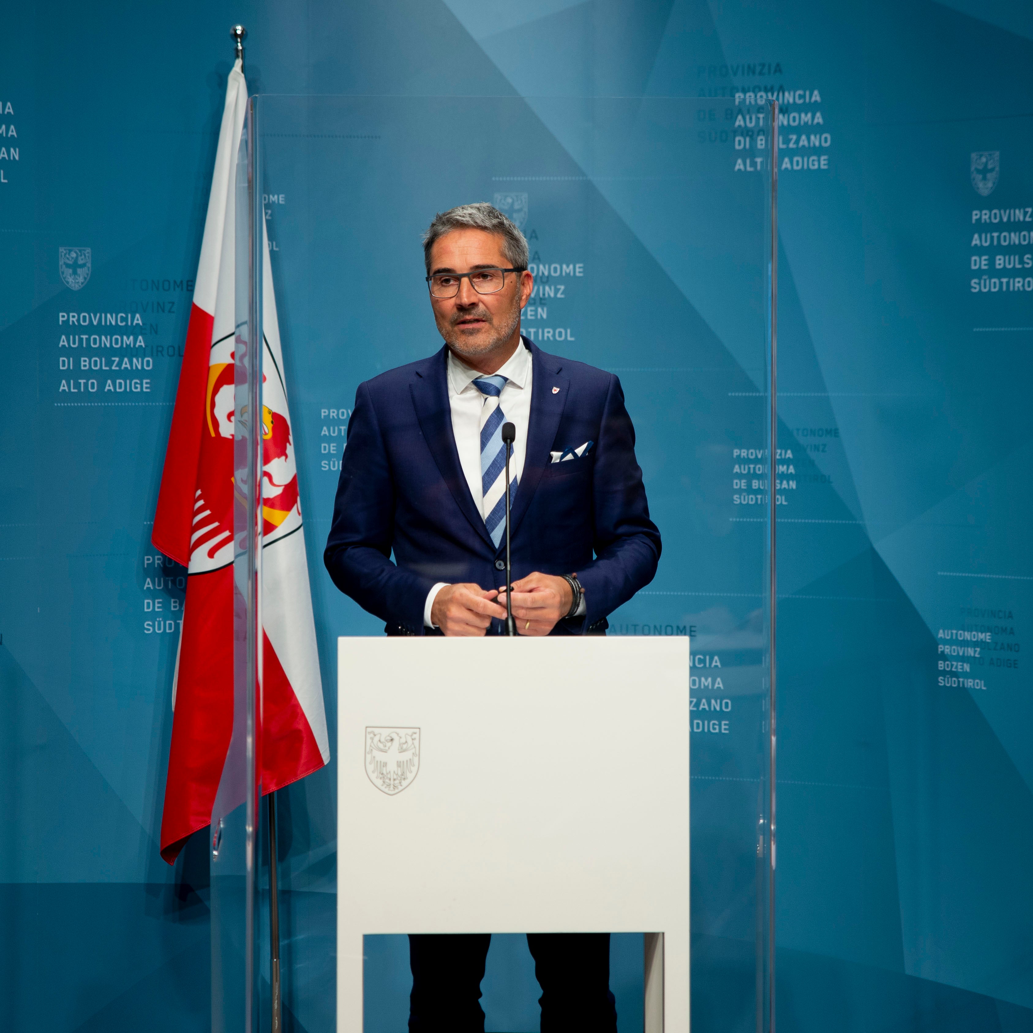 La Provincia non può risolvere definitivamente alcun problema, ma può dare un contributo nei limiti di quanto è possibile fare con il suo bilancio ha detto il presidente Arno Kompatscher (Foto: ASP/Fabio Brucculeri)