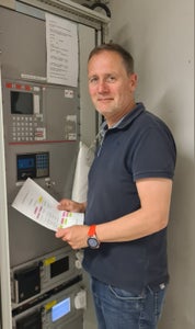 Rauch- und Brandmeldeanlagen in öffentlichen Gebäuden müssen an die EU-Vorschriften angepasst werden. Landesrat Bessone unterstreicht die Wichtigkeit der Sicherheit der Menschen und der Sicherung der Sachgüter. (Foto: LPA)