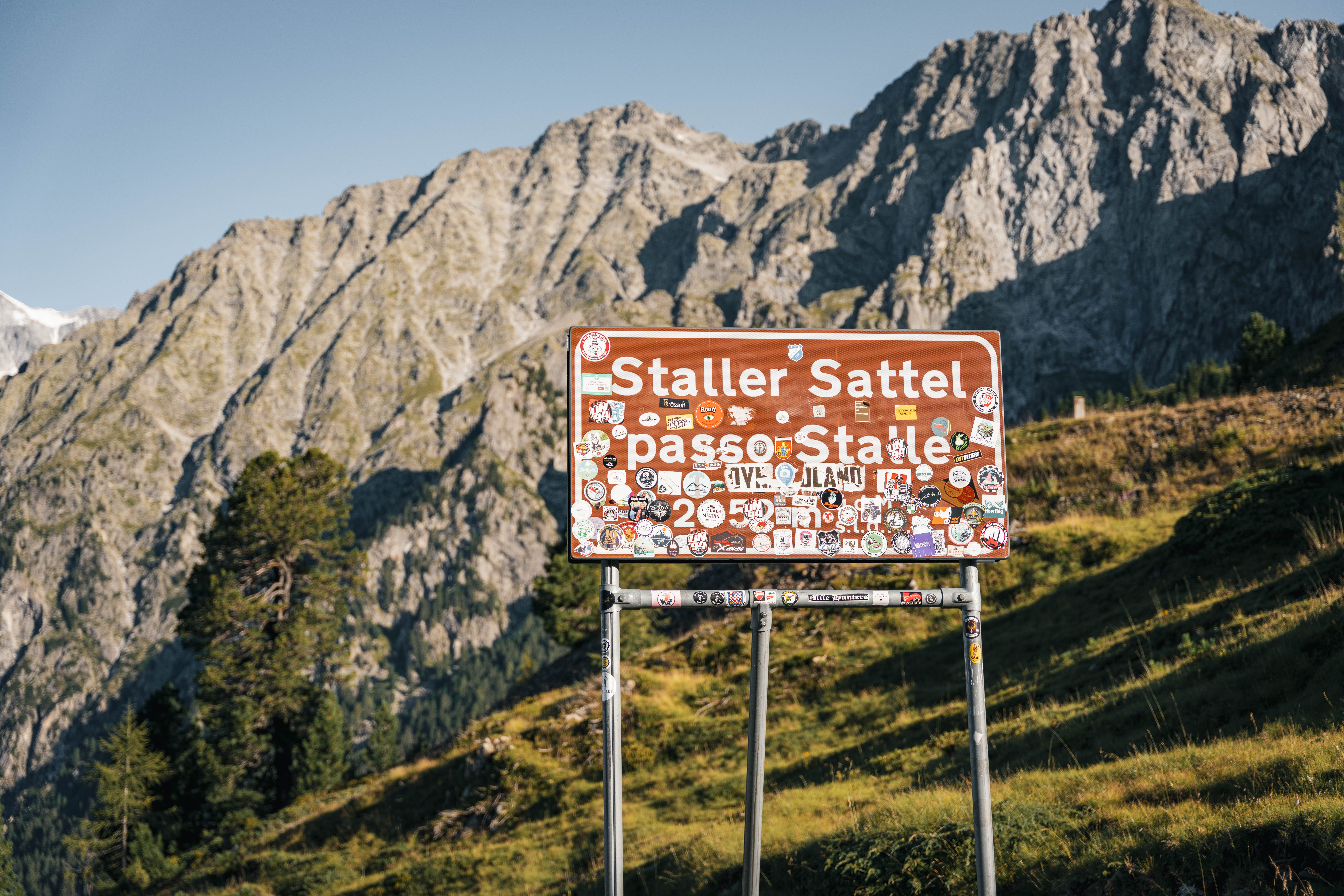 I controlli di rumore e velocità sui passi alpini dell'Alto Adige (nella foto Passo Stalle) saranno al centro di una conferenza stampa che si terrà giovedì 31 luglio a Palazzo Widmann. (Foto: Plaickner Josef_Archiv Tourist Info Anterselva)