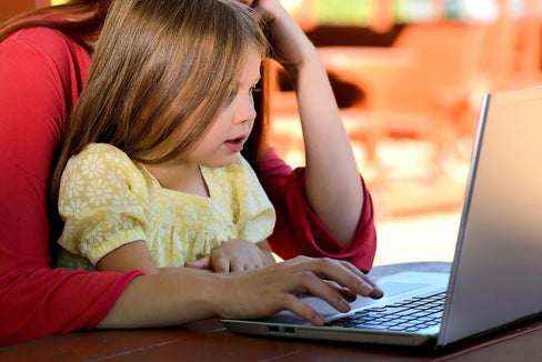 Das Netzwerk Eltern-medienfit bietet Unterstützung und Orientierung beim Umgang von Familien mit digitalen Medien. (Foto: Pexels. Das Foto darf nur im Zusammenhang mit dieser Aussendung verwendet werden.)