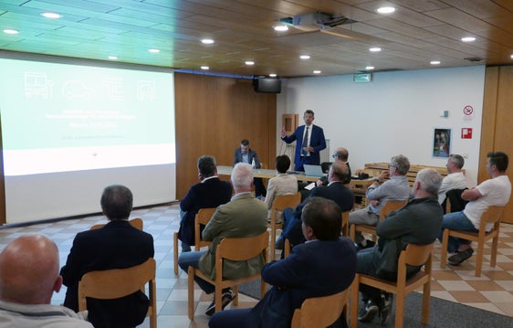 LR Alfreider: Nachhaltige Mobilitätsmittel wie die Bahn und das Rad sollen künftig immer mehr genutzt werden. (Foto: LPA/Ingo Dejaco)