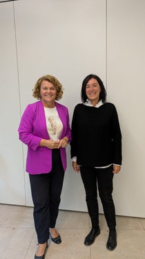 L'assessora provinciale Rosmarie Pamer e Roberta Rigamonti, presidente e vicepresidente della Consulta provinciale per le persone anziane (Foto: USP/Hannes Wisthaler)