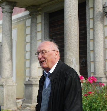 Hans Grießmair im Jahr 2013: Er verfasste unzählige Museumstexte, Aufsätze, Monographien und hielt Vorträge über volkskundliche Themen in Tirol. (Foto: Landesmuseum für Volkskunde)