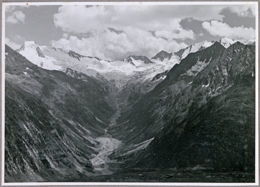 Der Schlegeiskees im Zillertal in Tirol im Jahr 1926, Fotograf unbekannt. (Foto: LPA/Archiv österreichischer Alpenverein)