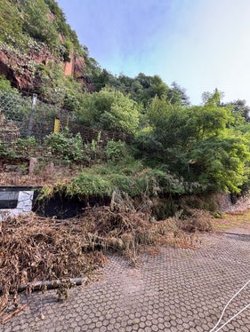 La zona del parcheggio sottostante vicino al centro di riabilitazione in via Fago verrà reso nuovamente e completamente accessibile. (Foto: USP/Agenzia Demanio provinciale)