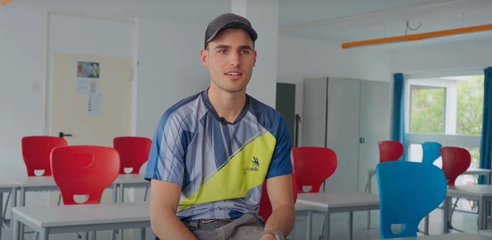 Fabian Fischnaller di Rodengo ha conquistato l'oro nella categoria dei muratori, confermandosi il migliore al mondo (Foto: USP/WorldSkills/YouTube)