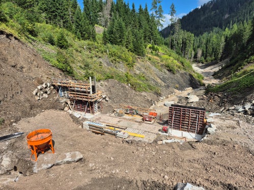 In due lotti di costruzione, sono state realizzato 13 briglie nel Comune di Braies. (Foto: USP/Ufficio sistemazione bacini montani est/Michael Baumgartner)