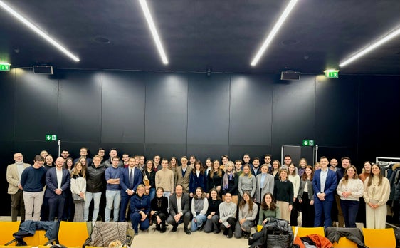 Al primo incontro di rete si sono incontrati i precedenti beneficiari delle borse di studio. Attualmente è possibile richiedere le borse di studio per l'anno 2023/24 fino al 24 aprile 2025.(Foto: Ufficio per il diritto alla studio universitario/Marieke Volgger)