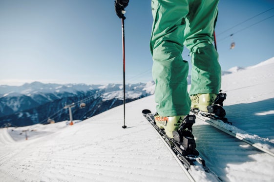 Un riscaldamento adeguato, pause tempestive e una valutazione realistica delle proprie capacità aiutano a ridurre il rischio di incidenti sci. (Foto: IDM Alto Adige/Benjamin Pfitscher)