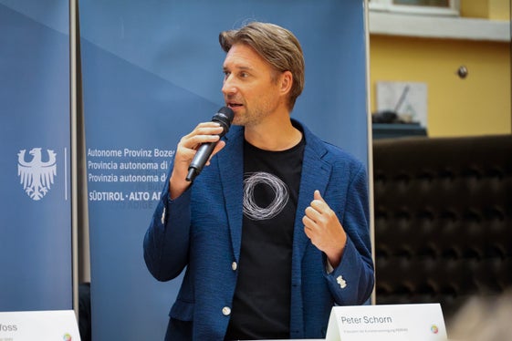 L'arte e la cultura sono i pilastri della nostra società. E questo deve avere un valore per noi, ha auspicato il presidente di PERFAS Peter Schorn. (Foto: USP/Clara Masiero)