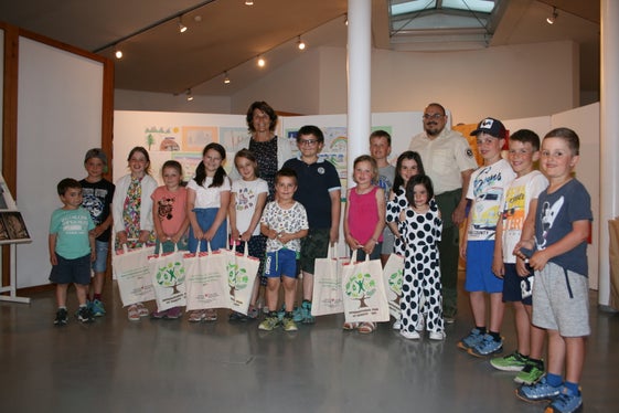 L'assessora Kuenzer ha sottolineato l'importanza del tema della biodiversità per le future generazioni. (Foto: ASP/Margareth Pallhuber)