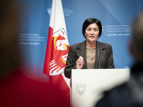 Il mutuo a condizioni prestabilite da parte delle banche e il contributo provinciale a favore del mutuatario rendono il mutuo agevolato una misura di sostegno interessante, ha sottolineato l'assessora provinciale Ulli Mair. (Foto: USP/Fabio Brucculeri)