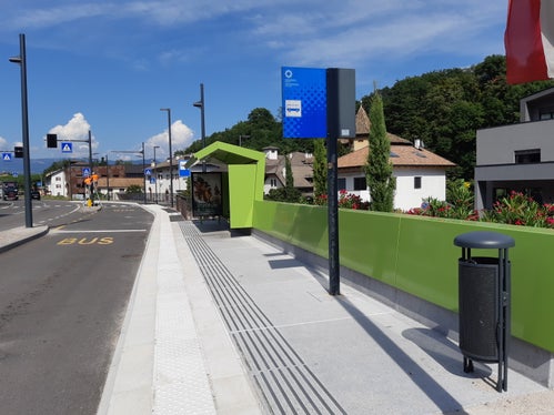 Der Metrobus nimmt  immer mehr Fahrt auf: im Bild die neue Ampelanlage in Kaltern. (Foto: LPA)