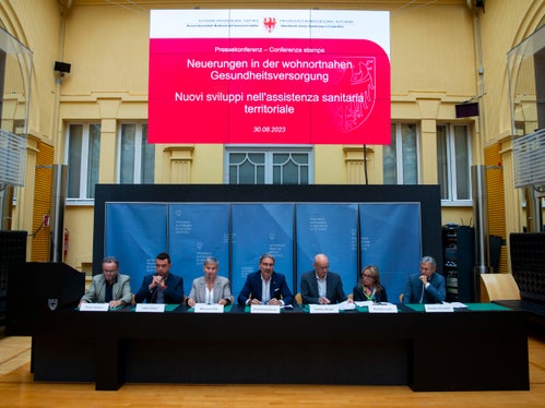 Die heute vorgestellten Maßnahmen sollen die Allgemeinmedizin und die Basispädiatrie stärken und die integrierte Hausbetreuung ausbauen. (Foto: LPA/Fabio Brucculeri)