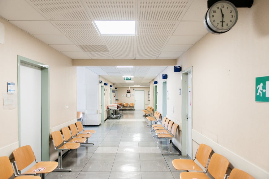 Uno sguardo ai dati ufficiali disponibili presso il Dipartimento Prevenzione sanitaria e Salute mostra che nel 2025 i tempi di attesa nell'Azienda Sanitaria dell'Alto Adige sono mediamente diminuiti rispetto all'anno precedente, e precisamente in tutte le classi di urgenza: prioritaria, differibile e programmata. (Foto: USP/Claudia Corrent)