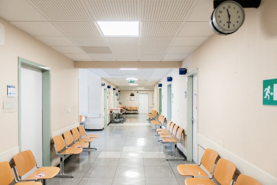 Uno sguardo ai dati ufficiali disponibili presso il Dipartimento Prevenzione sanitaria e Salute mostra che nel 2025 i tempi di attesa nell'Azienda Sanitaria dell'Alto Adige sono mediamente diminuiti rispetto all'anno precedente, e precisamente in tutte le classi di urgenza: prioritaria, differibile e programmata. (Foto: USP/Claudia Corrent)