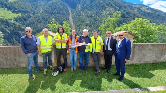 L’assessore Bianchi, presente sul posto giovedì 13 giugno, ha sottolineato: “L’Ufficio Geologia è sempre in prima linea per garantire la sicurezza delle persone e dei luoghi”. (Foto: ASP/Benedetta Pol) 