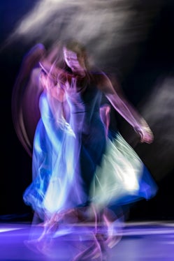 Das Regionalgesetz Nr. 4 von 2020 sieht eine Rentenzuzahlung für Kunstschaffende vor. Wie diese auf Landesebene erfolgen soll, hat die Landesregierung heute definiert. (Foto: Unsplash)