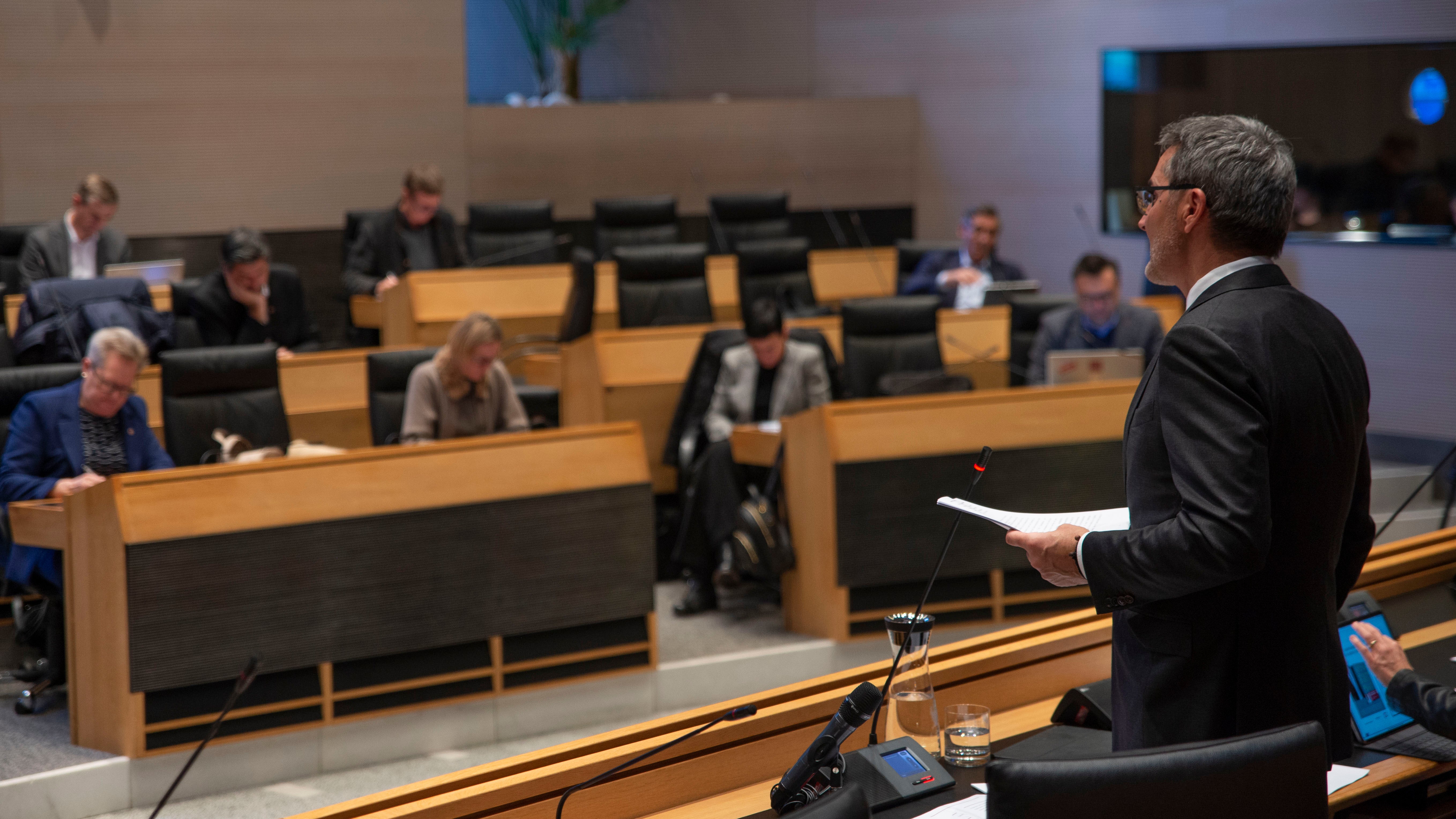 Una somma notevole. Ma le crescenti aspettative, le criticità attuali e le relative richieste di soluzioni fanno sembrare modesta anche questa cifra, ha spiegato il presidente introducendo la sua relazione al Bilancio. (Foto: ASP/Fabio Brucculeri)