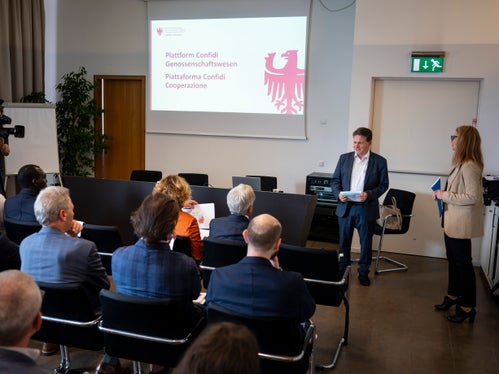 Christian Gartner, Präsident von Confidi Südtirol, nannte das Projekt eine gelungene Systemmaßnahme. (Foto: LPA/Fabio Brucculeri)