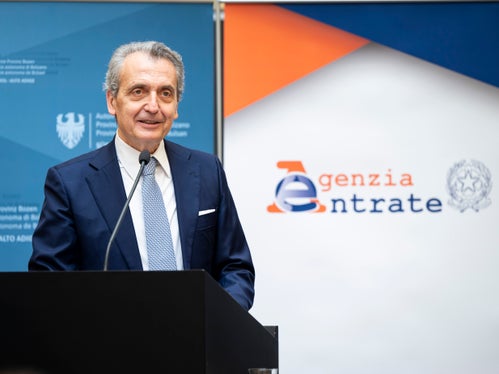Il direttore dell’Agenzia delle Entrate, Vincenzo Carbone, ha elencato gli obiettivi della riorganizzazione: rafforzare la funzione di indirizzo e di governo, potenziare le attività a presidio della legalità, migliorare ulteriormente i servizi e l’assistenza ai cittadini e alle imprese e promuovere le attività finalizzate a incrementare la cosiddetta compliance fiscale. (Foto: USP/Fabio Brucculeri) 