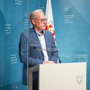 Geschäftsführer der KVW Bildung, Werner Atz, informierte über das gemeinsam mit dem Landesamt für Weiterbildung lancierte Pilotprojekt (Foto: LPA/Landesamt für Weiterbildung)