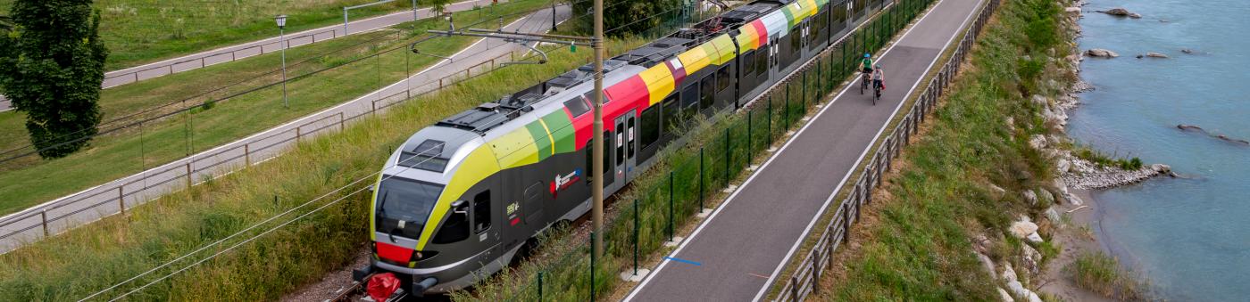 Vom 27. Juni bis 5. Juli informieren Techniker die Bevölkerung über den Ausbau der Bahnlinie zwischen Bozen und Meran. (Foto: STA - Südtiroler Transportstrukturen)