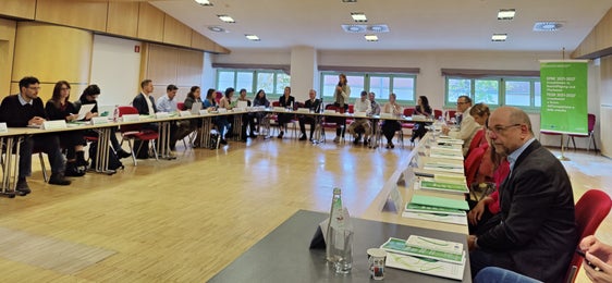 Die konstituierende Sitzung des EFRE-Begleitauschusses 2021-2027 fand heute im Forum in Brixen statt. (Foto: LPA/Petra Tamanini)