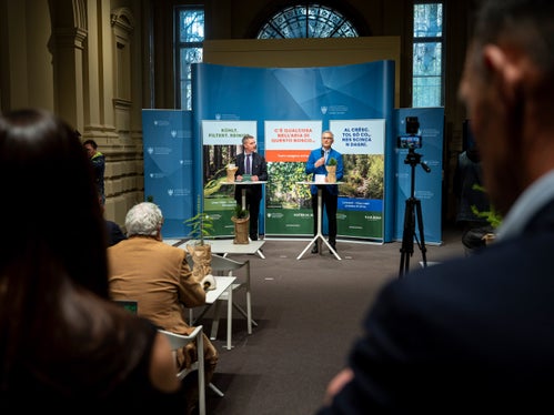 Aufakt der der Kampagne Waldatem - respiro del bosco - fla dl bosch mit einer Pressekonferenz (Foto: LPA/Fabio Brucculeri)