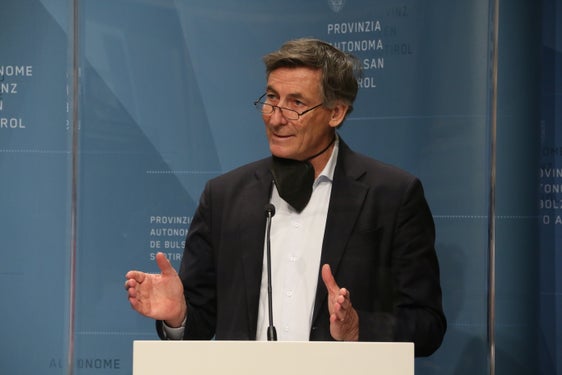 LR Widmann: "Omikron führt trotz hoher Infektionszahlen zu weniger Druck auf die Krankenhäuser. Von einem Normalbetrieb sind wir aber weit entfernt." (Foto: LPA/G.News)