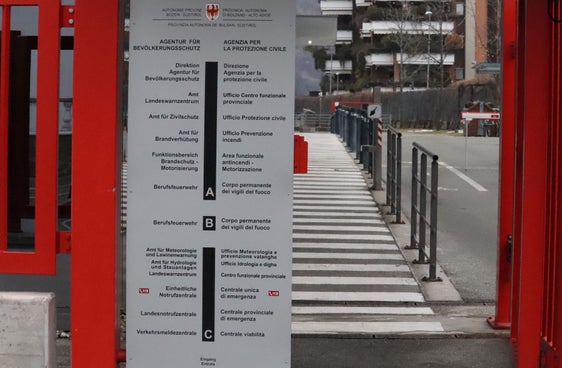 Für die Agentur für Bevölkerungsschutz, die ihren Sitz in der Bozner Drususallee hat, sucht die Landespersonalabteilung drei technische Sachbearbeiter oder Sachbearbeiterinnen. (Foto: LPA/Maja Clara)
