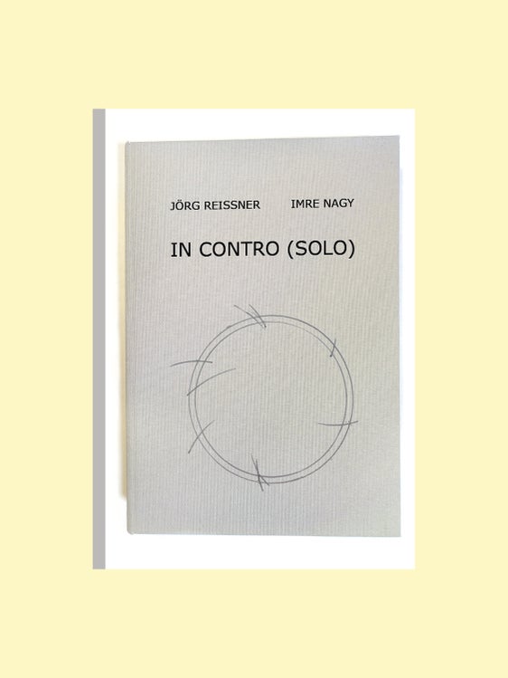 Im Rahmen der Bücherwelten 2025 wird am Mittwoch, 29. Jänner das Buch "In Contro (Solo)" der Kunstschaffenden Jörg Reissner und Imre Nagy vorgestellt. (Foto: LPA/Landesbibliothek Teßmann)