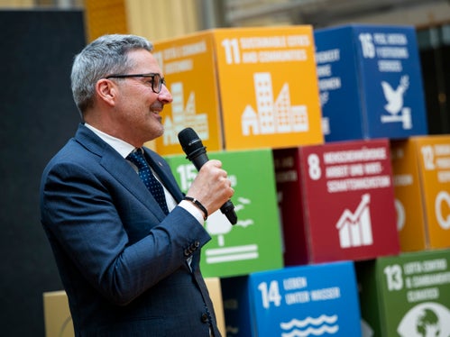 Landeshauptmann Arno Kompatscher unterstreicht: Der Ansatz, regionale Produkte auf den Teller zu bringen, ist zweifellos der richtige Weg, zumal es in Südtirol bereits eine hohe Sensibilität für regionale und nachhaltige Ernährung gibt. Die eigentliche Herausforderung liegt jedoch in der Umsetzung. (Foto: Fabio Brucculeri)