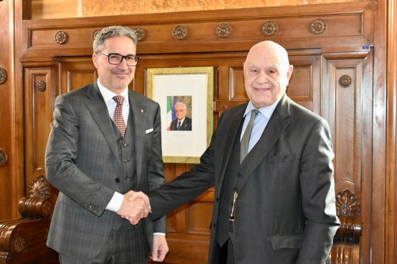 La stretta di mano tra il presidente Kompatscher e il ministro Nordio: l'incontro di via Arenula è stato caratterizzato dalla grande stima reciproca. (Foto: USP)