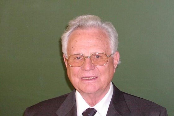 Josef Hurton hat ein bewegtes Leben hinter sich - seit den 1950-er-Jahren lebte und wirkte er in Südtirol, seit 1960 in Sulden. (Foto: Diözese Bozen-Brixen)