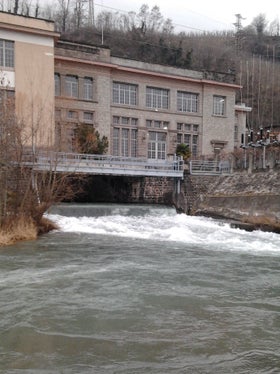 1925 errichtet, ist das Kraftwerk Marling eines der größten in Südtirol. (Foto: LPA/Landesamt für Gewässerschutz)